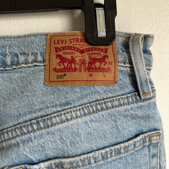 Levi's Men's Light Blue Straight Jeans - Picture 2 of 6